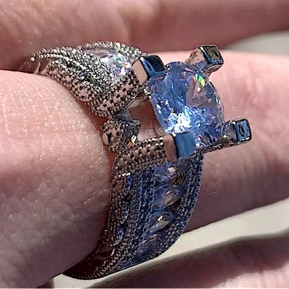STERLING SILVER DIAMOND RING - Picture 8 of 9